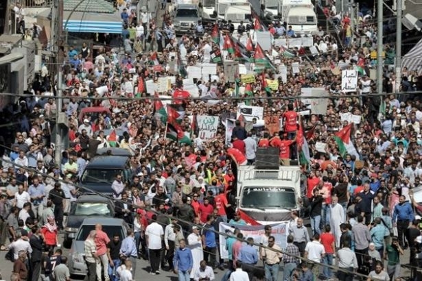 Ürdün'de İsrail'le yapılan anlaşma protesto edildi!