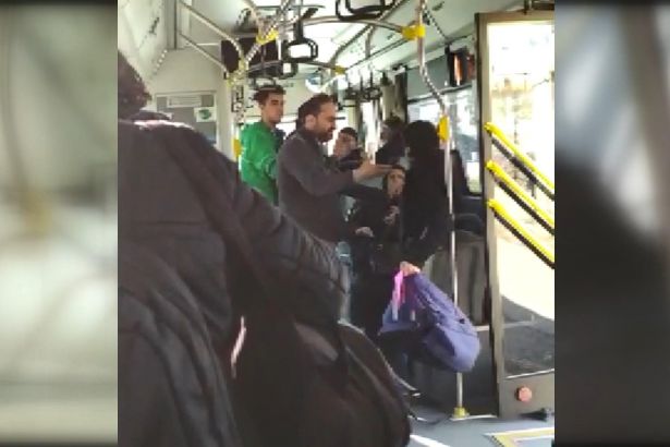 Üstü kirli diye çocuğu otobüsten indirdi, tepki gösteren yolcuyu darp etti