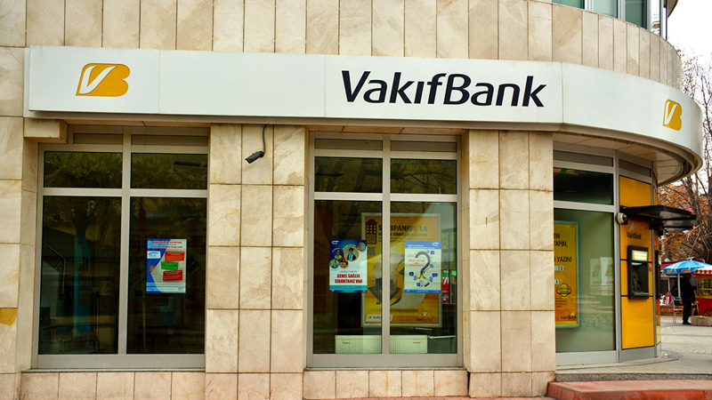 Vakıfbank'ın kârı yüzde 56, Halkbank'ın yüzde 92 azaldı