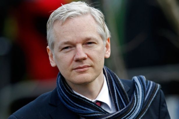 Wikileaks kurucusu Jullian Assange tecavüz suçundan sorgulanacak!