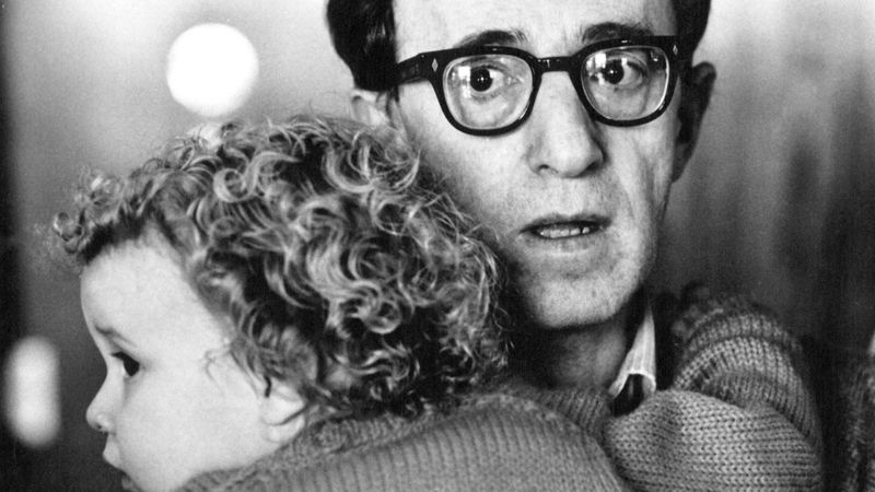 Woody Allen'ın evlatlık kızına taciz iddiaları hakkında belgesel çekildi