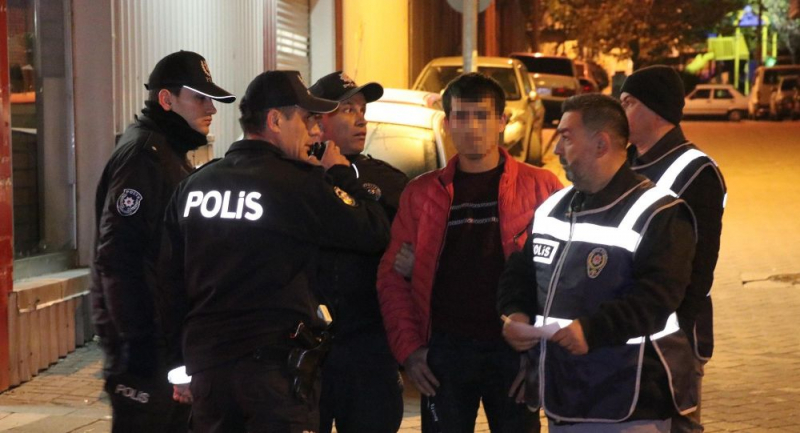 Yabancı uyruklu 65 kişi gözaltına alındı