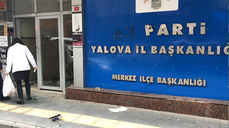 Yalova AK Parti İl Başkanlığı binasına saldırı 