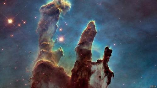 Hubble, Yaradılış Sütunları'nın fotoğrafını çekti!