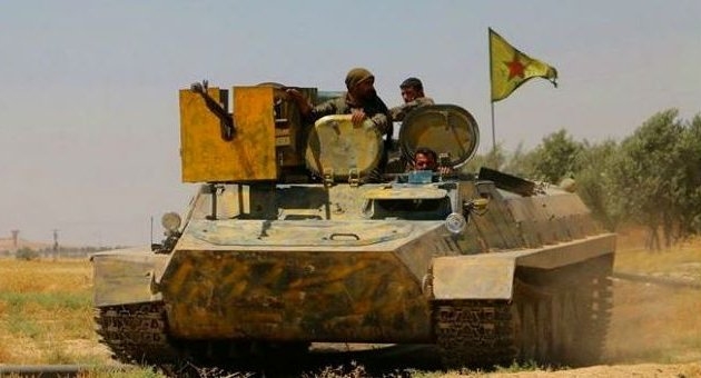 YPG: IŞİD’in Rakka bağlantısı kesildi!