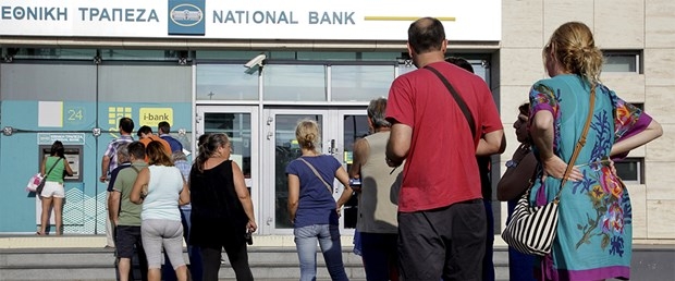 Yunanistan’da bankalar açılmayacak!