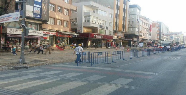 Zeytinburnu 58. Bulvar Caddesi yaya trafiğine kapatıldı