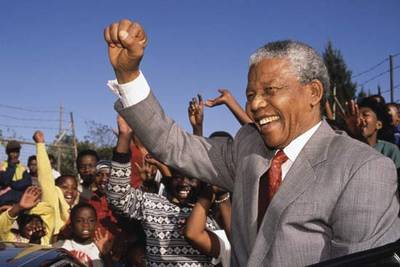 Nelson Mandela yaşamını yitirdi!