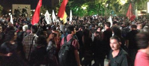 Ankaralılar  Kızılay'a yürüyor!