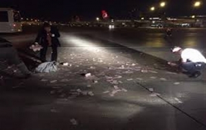 Atatürk Havalimanı'nda ortalığa para saçıldı!