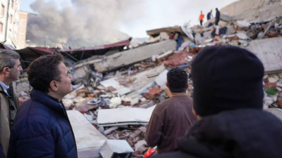 Babacan: Deprem bölgesinde hijyen sorunu var; yakın zamanda büyük salgına dönüşebilir
