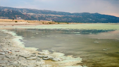 Burdur Gölü'nün 3 günde rengi değişti, yetkililerden açıklama geldi 