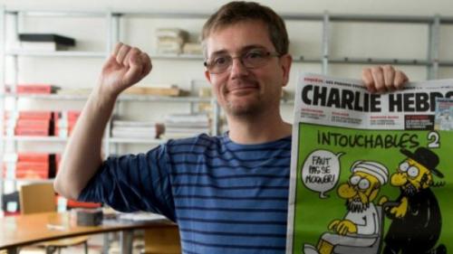 Charlie Hebdo'nun karikatürlerini yeniden yayınladı!
