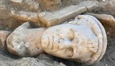 Denizli'de 2 bin yıllık rahip başı heykeli bulundu