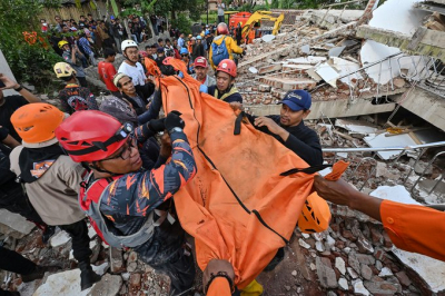 Endonezya'daki depremde can kaybı 268'e yükseldi