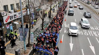 Güney Kore, protestocu doktorlara işe dönmeleri için Şubat sonuna kadar süre verdi