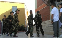 İlkokul öğrencilerine asker üniforması giydirerek 15 Temmuz anması yapıldı!
