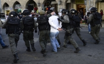 İsrail 25 Filistinliyi gözaltına aldı!