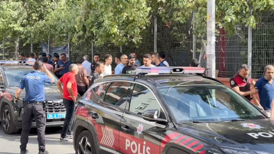 İstanbul Küçükçekmece'de iki grup arasında silahlı çatışma: Yaralılar var!