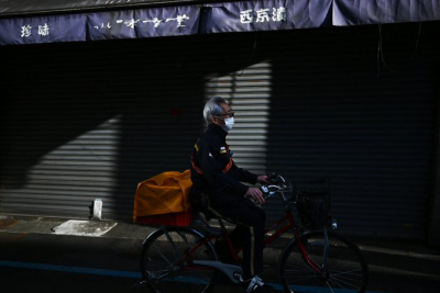 Japonya'da teslimata üşendiği için 7 bin gönderiyi çöpe atan postacı tutuklandı