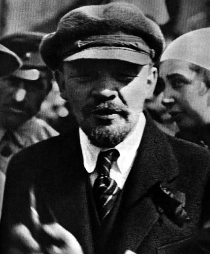 Zahit Atam; Leninizm üzerine küçük notlar