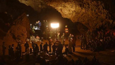 Mağarada mahsur kalan futbolcular Netflix'le anlaşma imzaladı