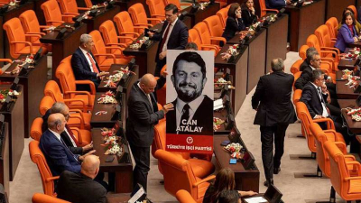 AKP'lilerden Ahmet Şık'a linç girişimi