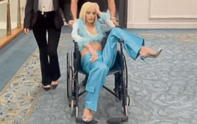 Ödül törenine tekerlekli sandalye ile giden Gülşen'e Engelsiz Yaşam Derneği'nden dava
