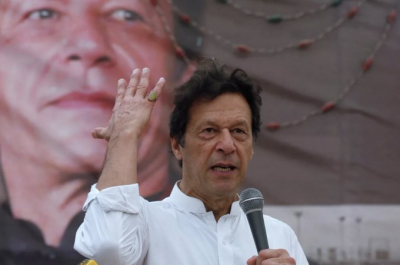 Pakistan eski Başbakanı Han: Hırsızları iktidara getirince ülkenin yıkıldığını anlamıyor musunuz?