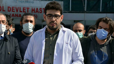 'Randevusu geciktiği' için doktoru darp eden babayla oğlu gözaltına alındı