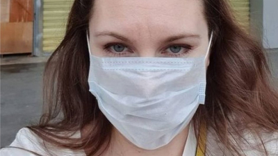 Rusya'da Koronavirüs karantinasından kaçan kadın polise teslim olmayı reddetti