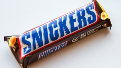Snickers, 'homofobi' ile suçlanan reklamını geri çekti