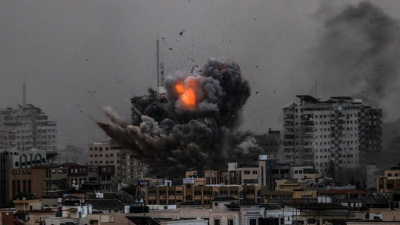 Suriye tarafından İsrail'e rokat atılmasının ardından İsrail, Suriye'yi de vurmaya başladı