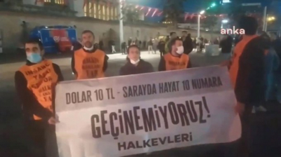 Taksim'de dolar protestosu: Dolar 10 TL, Sarayda hayat 10 numara