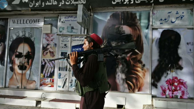 Taliban, kadınların yanında erkek olmadan uzak mesafeye seyahatlerine yasak getirdi