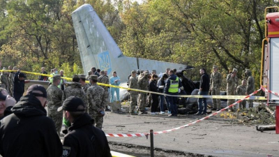 Ukrayna'da uçak düştü: 26 kişi yaşamını yitirdi