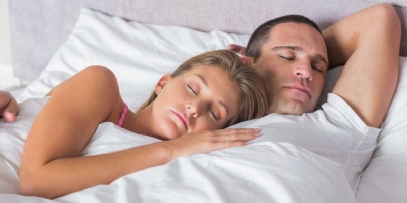 Uzmanlar: Uykudan önce seks yapın