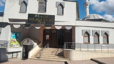 Zonguldak'ta bir kişi camiyi yakmaya çalıştı 